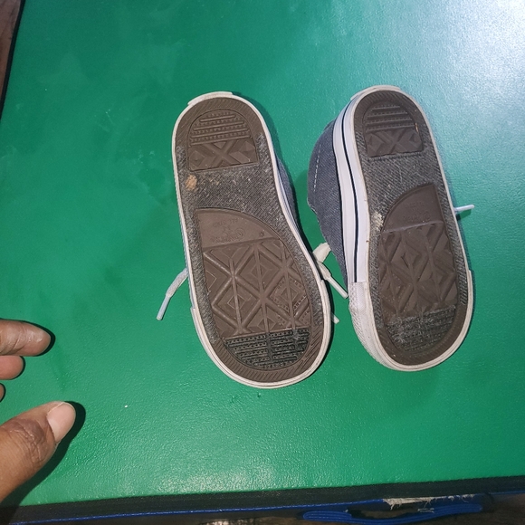 Converse - Picture 2 of 3